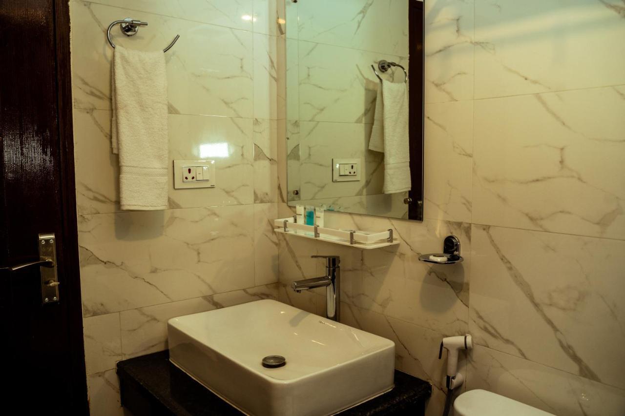 Hotel Black Diamond - Transit Point Inside Hotel Kathmandu Exterior foto