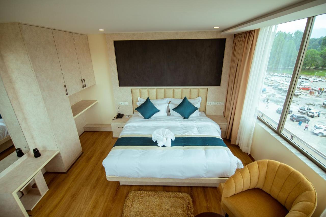 Hotel Black Diamond - Transit Point Inside Hotel Kathmandu Exterior foto