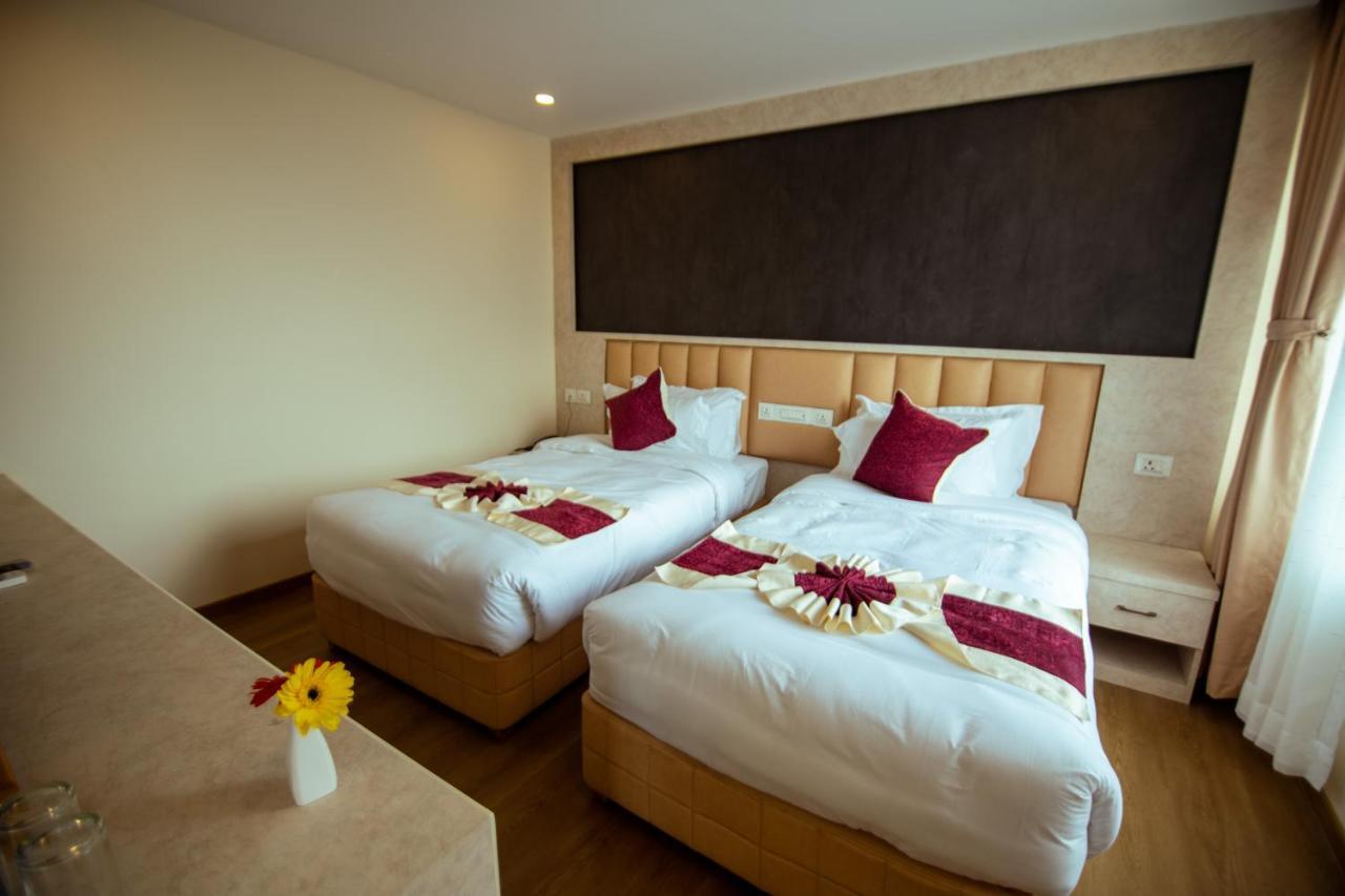 Hotel Black Diamond - Transit Point Inside Hotel Kathmandu Exterior foto