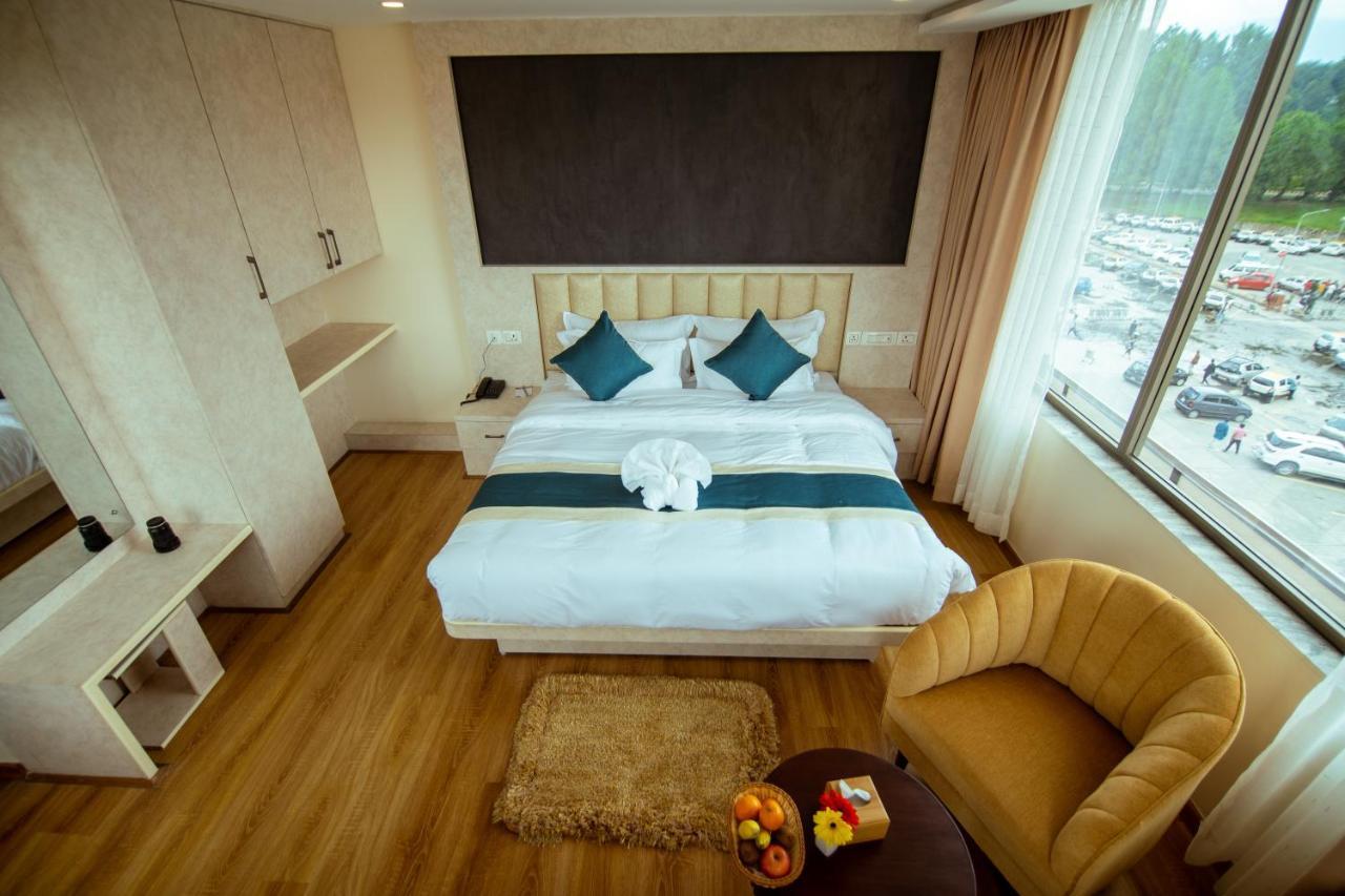 Hotel Black Diamond - Transit Point Inside Hotel Kathmandu Exterior foto