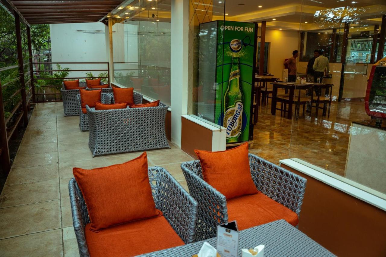 Hotel Black Diamond - Transit Point Inside Hotel Kathmandu Exterior foto